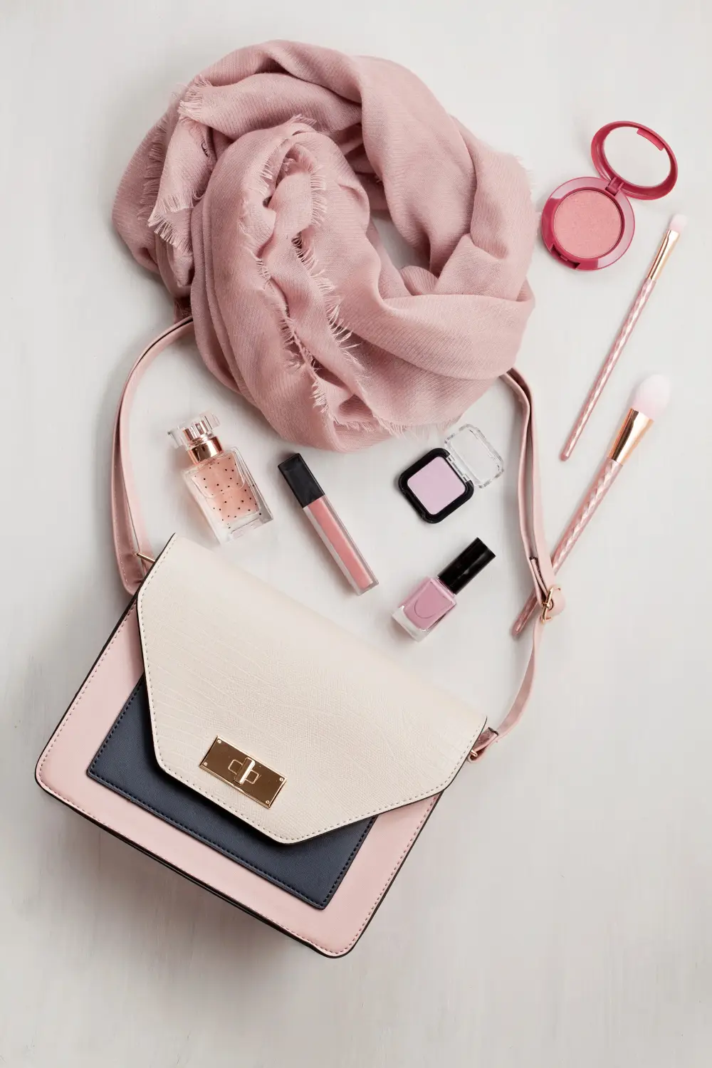 Girly Extras fashion details